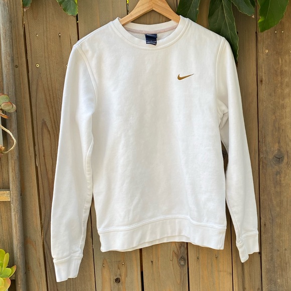 Nike Other - White Nike sweatshirt